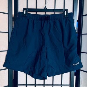 Columbia navy blue outdoor women shorts sz M